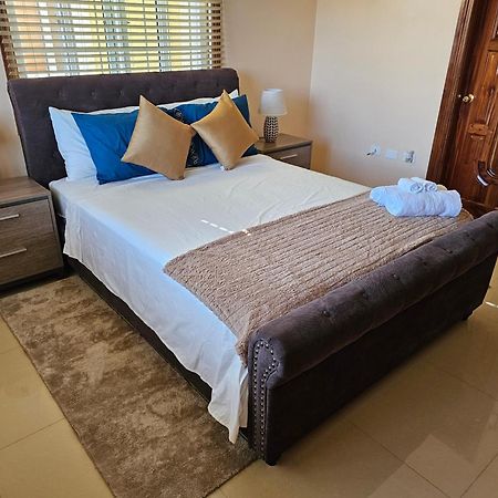 Sweet Oasis Bed & Breakfast Kingston Bagian luar foto